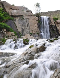 آبشار گنج نامه همدان