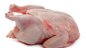 توزیع مرغ منجمد  به دلیل حمایت از تولیدکنندگان در همدان متوقف شده است