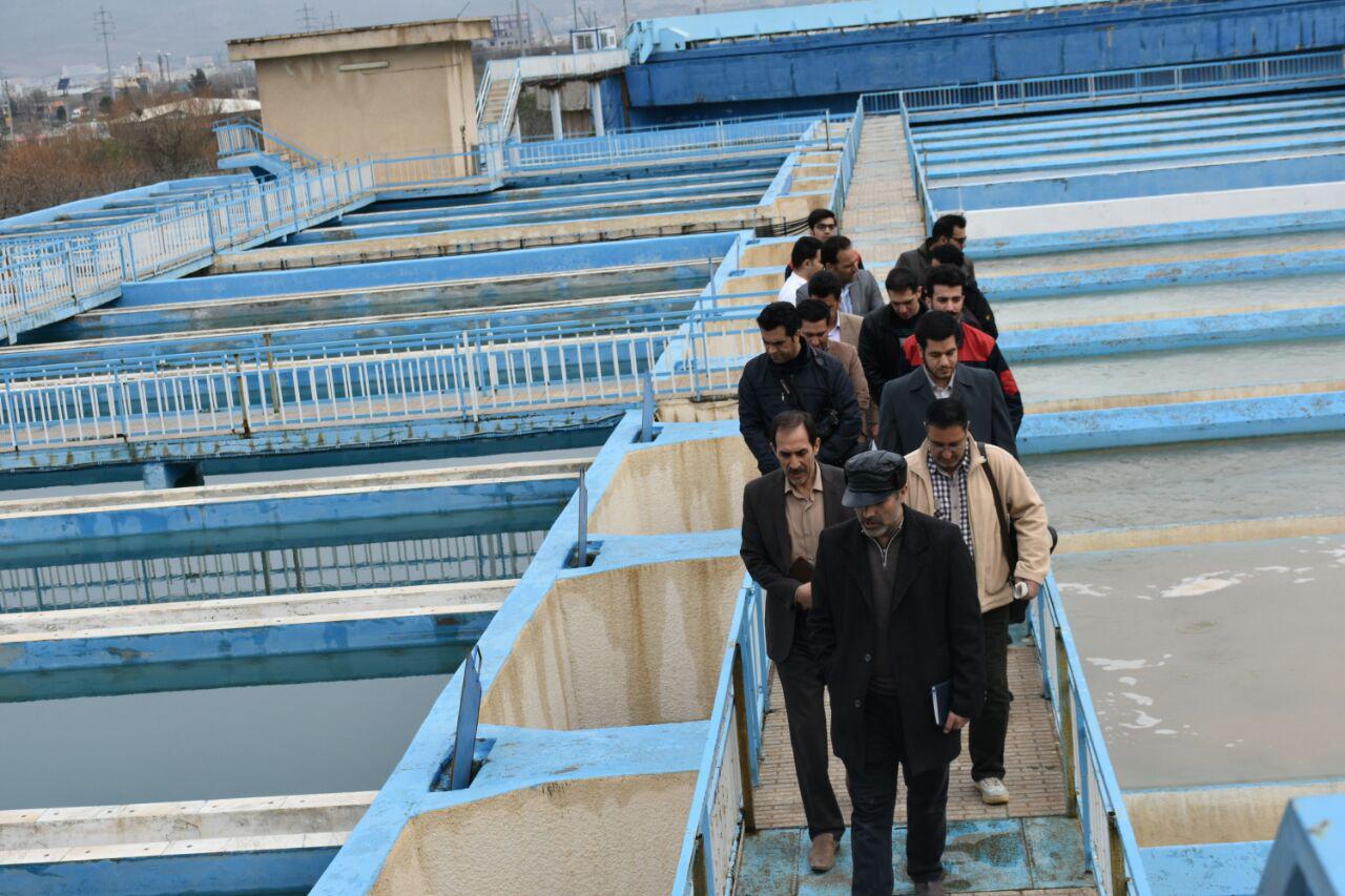 بازدید خبرنگاران کرمانشاهی از تصفیه خانه آب شهید نظری کرمانشاه