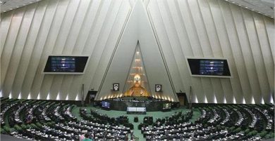 رأی جنجال سازان پارلمان ریزش کرد/وزیر احمدی‌نژاد در مجلس ماندنی شدند